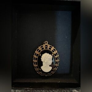 Vintage Cameo Pendant with Gold Frame
